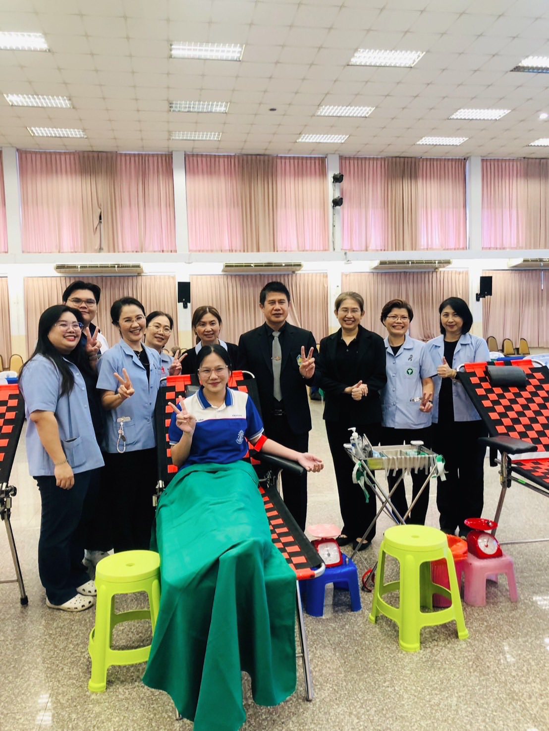 ออกหน่วยเคลื่อนที่เพื่อรับบริจาคโลหิต ณ โรงเรียนลำปางกัลยาณี โดยนายเสน่ห์ เอื้อแท้ รองผู้อำนวยการโรงเรียนฯ ให้การต้อนรับ มีคณะครูและนักเรียนร่วมบริจาค...