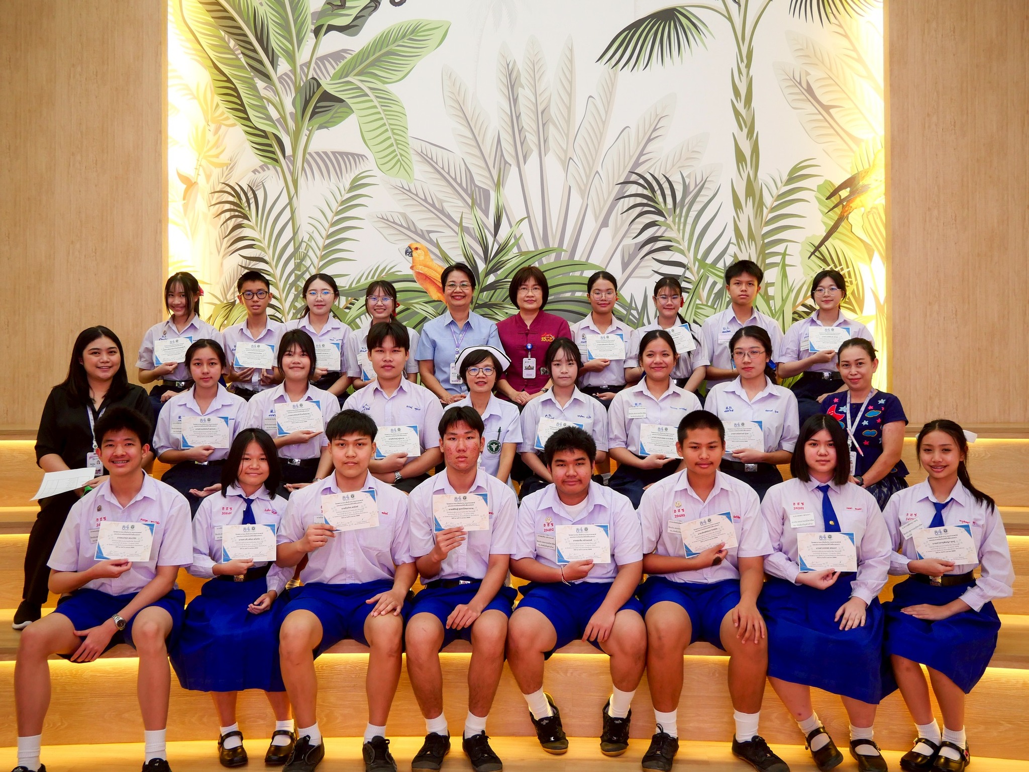 ให้เกียรติเป็นประธานในพิธีปัจฉิมนิเทศและรับใบประกาศนียบัตรนักเรียนจิตอาสาฝึกประสบการณ์วิชาชีพ